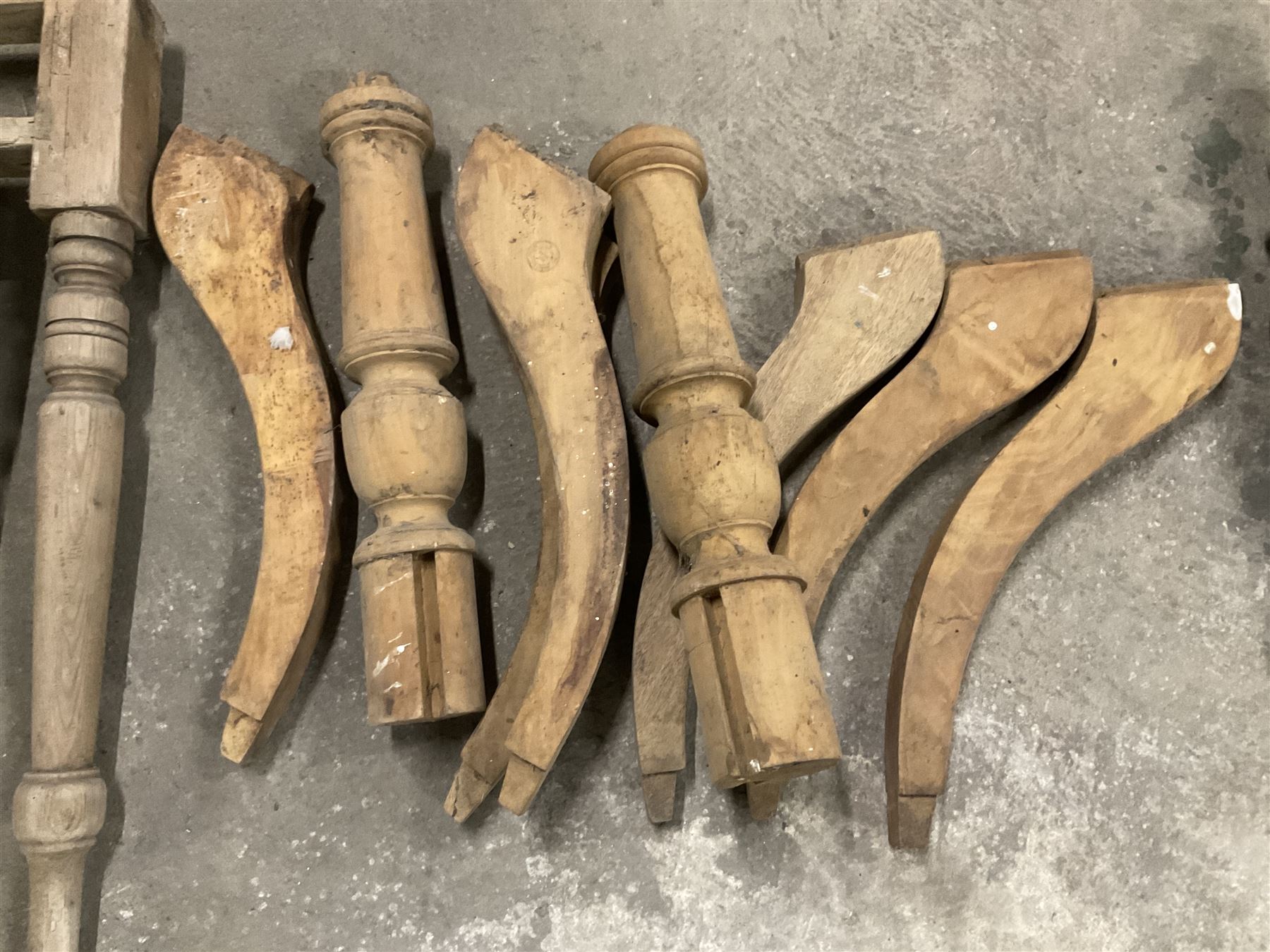 Set of four turned mahogany supports with brass cups and castors (H51cm); collection of splayed supports and turned supports; pine table and and two supports; and fifteen turned pine staircase spindles (H84cm) - THIS LOT IS TO BE COLLECTED BY APPOINTMENT FROM THE OLD BUFFER DEPOT, MELBOURNE PLACE, SOWERBY, THIRSK, YO7 1QY