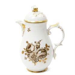 Furstenberg tea service decorated with sprays of flowers within a gilt rim comprising twelve cups and saucers, twelve plates, tea pot, hot water jug, milk jug, sugar bowl and cover and cake plate