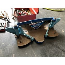 assortment of hand tools, Mitre trimmer - THIS LOT IS TO BE COLLECTED BY APPOINTMENT FROM DUGGLEBY STORAGE, GREAT HILL, EASTFIELD, SCARBOROUGH, YO11 3TX