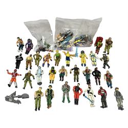 Group of twenty nine G.I.Joe 1980s mini figures, along with further unassociated miniature figures and accessories 