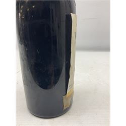 Warre's 1966, vintage port, unknown contents and proof 