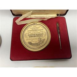 'The Churchill Centenary Picture Medal' cased limited edition of 500 medal struck in 22ct gold on sterling silver by Toye, Kenning & Spencer complete with set of 13 full colour card roundels depicting major events in Churchill's life