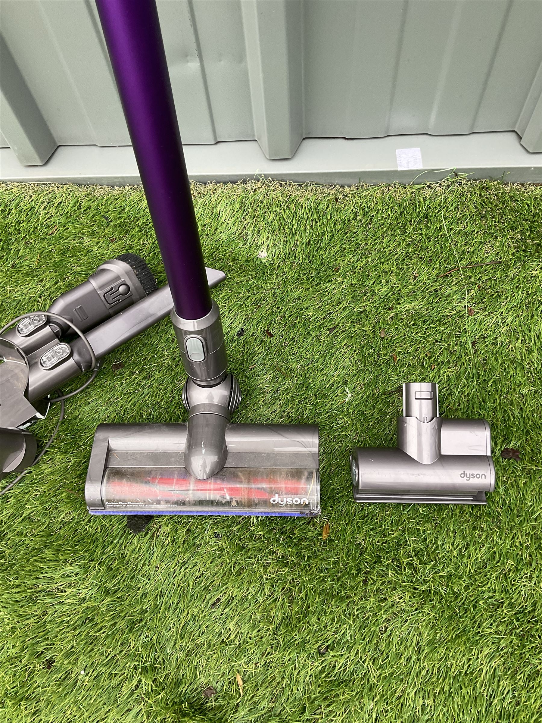 Dyson cordless vacuum cleaner with charging station Garden, Asset