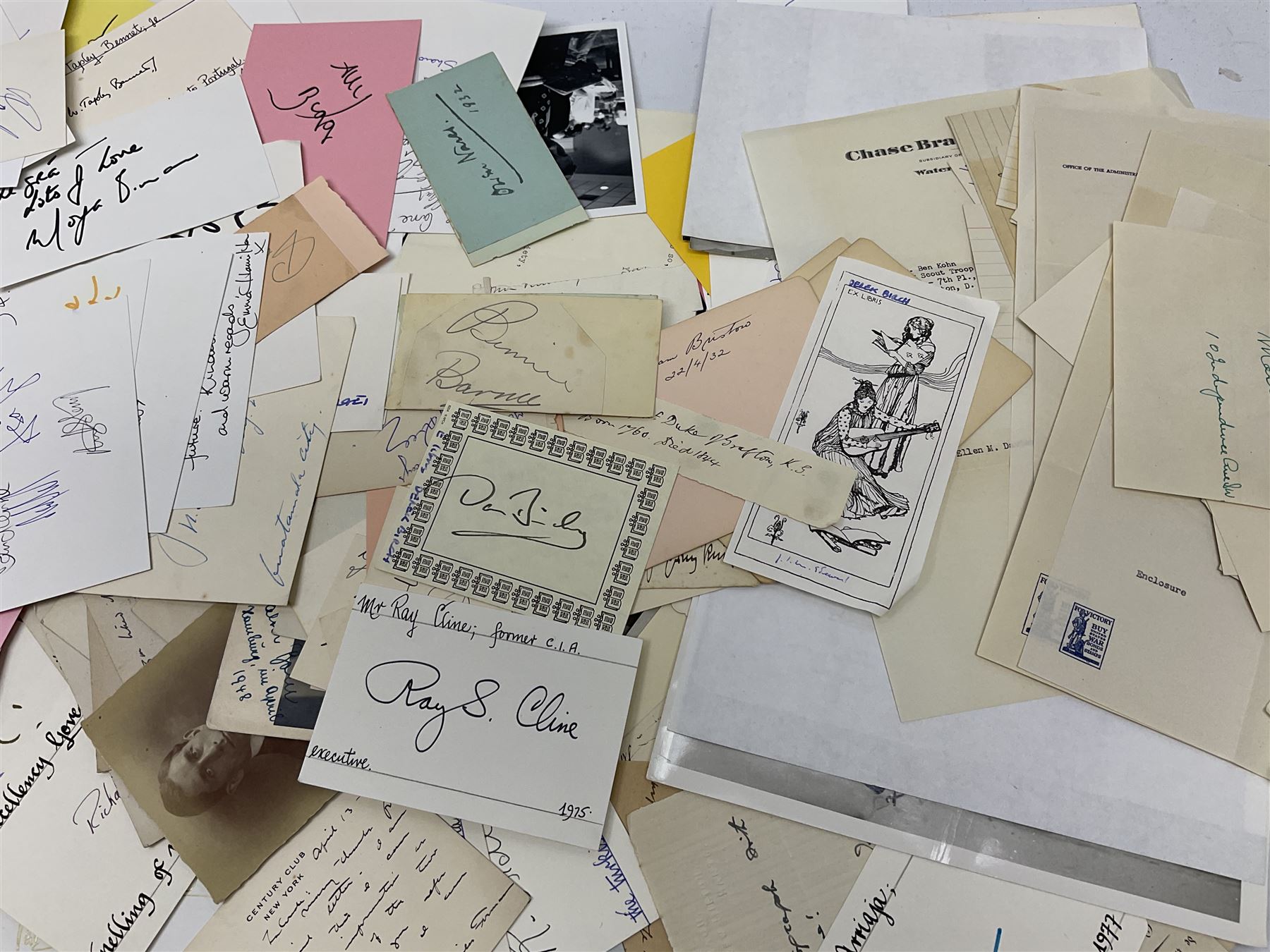 Collection of over 600 autographs on cards, clipped pieces, letters etc including William Gladstone, Lord North, Randolph Churchill, Hugh Dalton, Philip Noel-Baker, Philip Burne-Jones, Tiger Woods, Ben Hogan, Cindy Crawford, Viv Nicholson, Roddy Doyle, Diana Cooper, Woody Allen, Roy Orbison, Mary Wilson, Sammy Davis Jr., Clive Brook, Roger Quilter, Chay Blyth, Chris Bonington, John Lodge, Trevor Bayliss, Penelope Wilton, Tom O'Connor, Charles Aznavour, Alan Tichmarsh, Michael Ball, Thelma Barlow, Jack Brymer, Paul Badura-Skoda, John Lill, John Conteh, Charlotte Knollys, Arthur Godfrey, Eric Sykes, Queen Noor of Jordan, Victoria Gledenning, Madeleine Albright etc