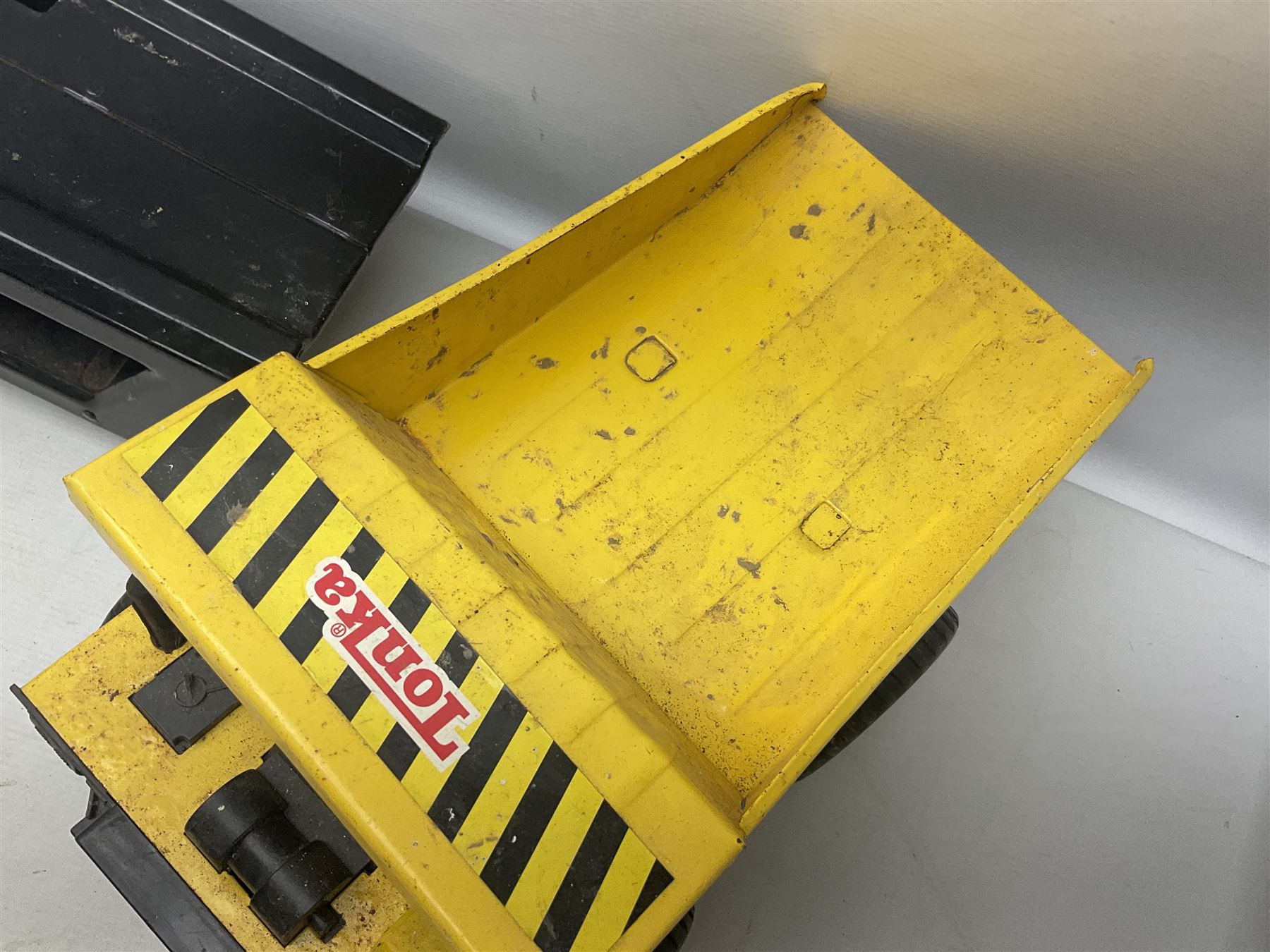 Tonka - five large scale steel pressed vehicles comprising Cement Mixer, Car Transporter, Mobile Crane and two Dumper Trucks (5)