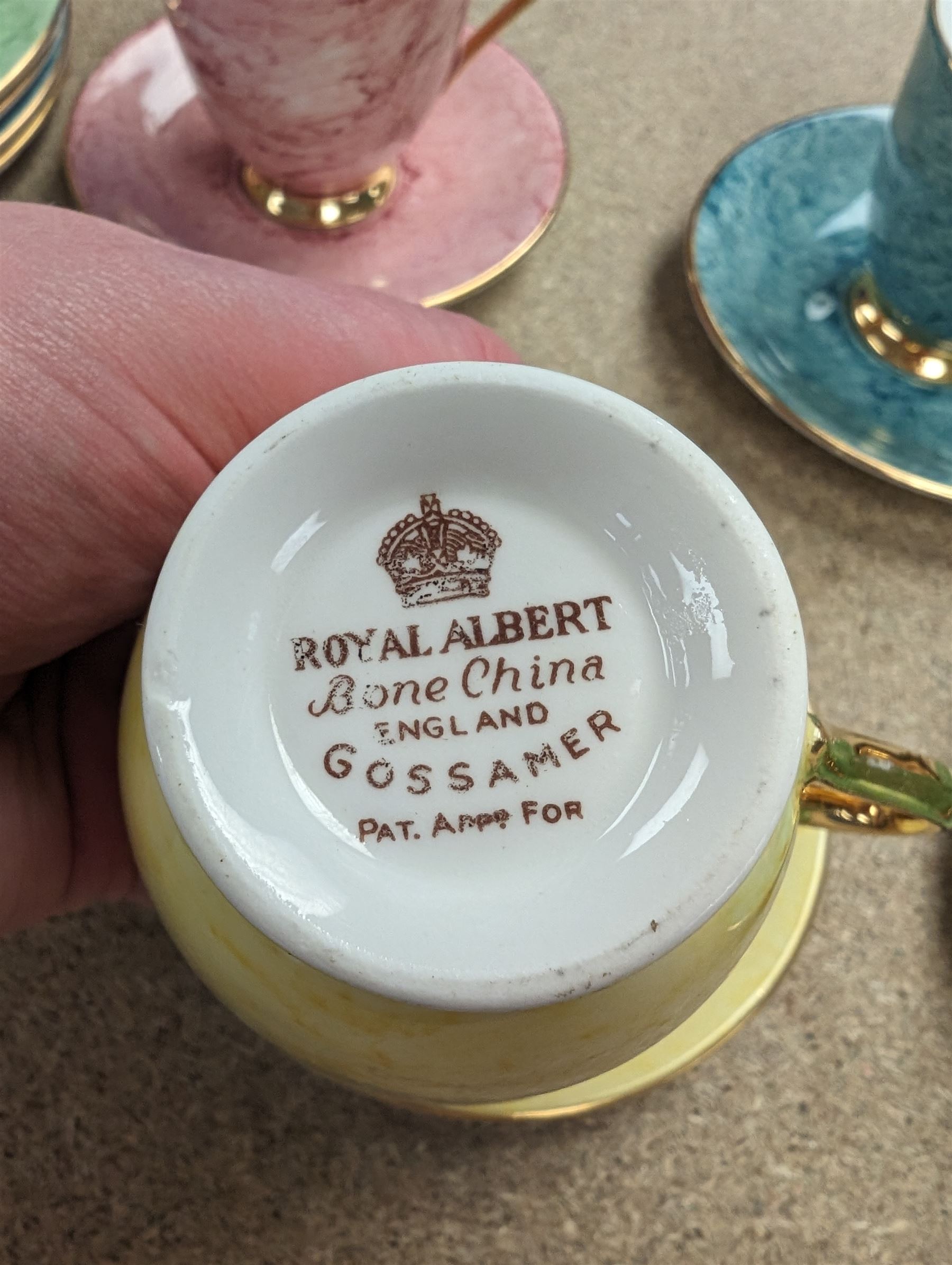 Royal Albert Gossamer pattern tea wares, including teacups, saucers and side plates 