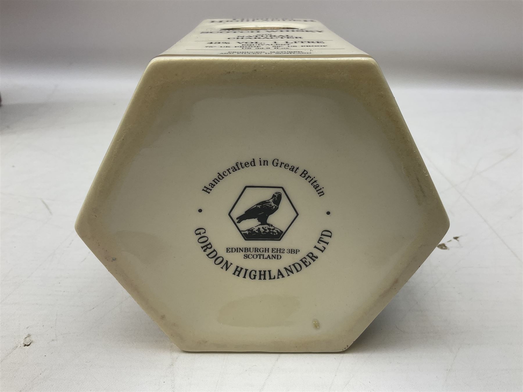 Gordon Highlander Single Malt Scotch whisky, 1l 43% vol, in ceramic decanter and original lined presentation box together with another similar box