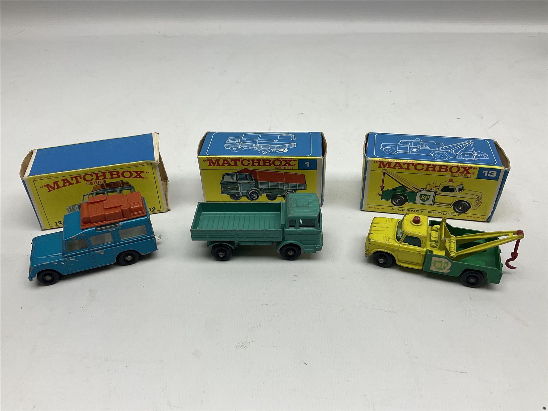 Lesney Matchbox - fifteen 1-75 Series comprising Nos.1e, 9e, 12c, 13d, 16d, 17f, 19e, 20c, 22c, 23e, 29d, two x 31c, 33d and 35c; all boxed (15)