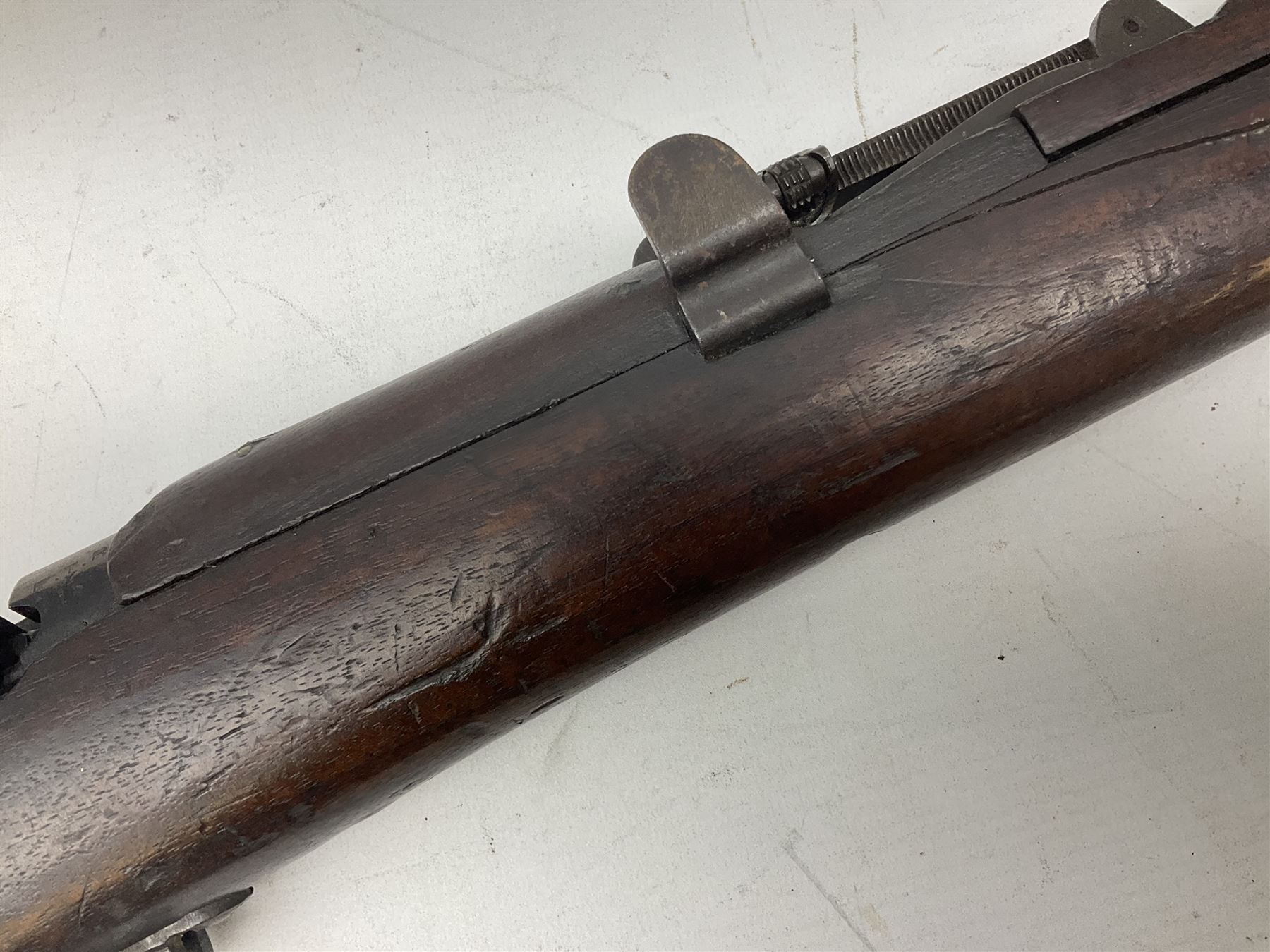 WW1 Lee Enfield SMLE bolt-action rifle, dated 1918, with single barrel band and bayonet fitting L113cm FIREARMS CERTIFICATE REQUIRED OR RFD