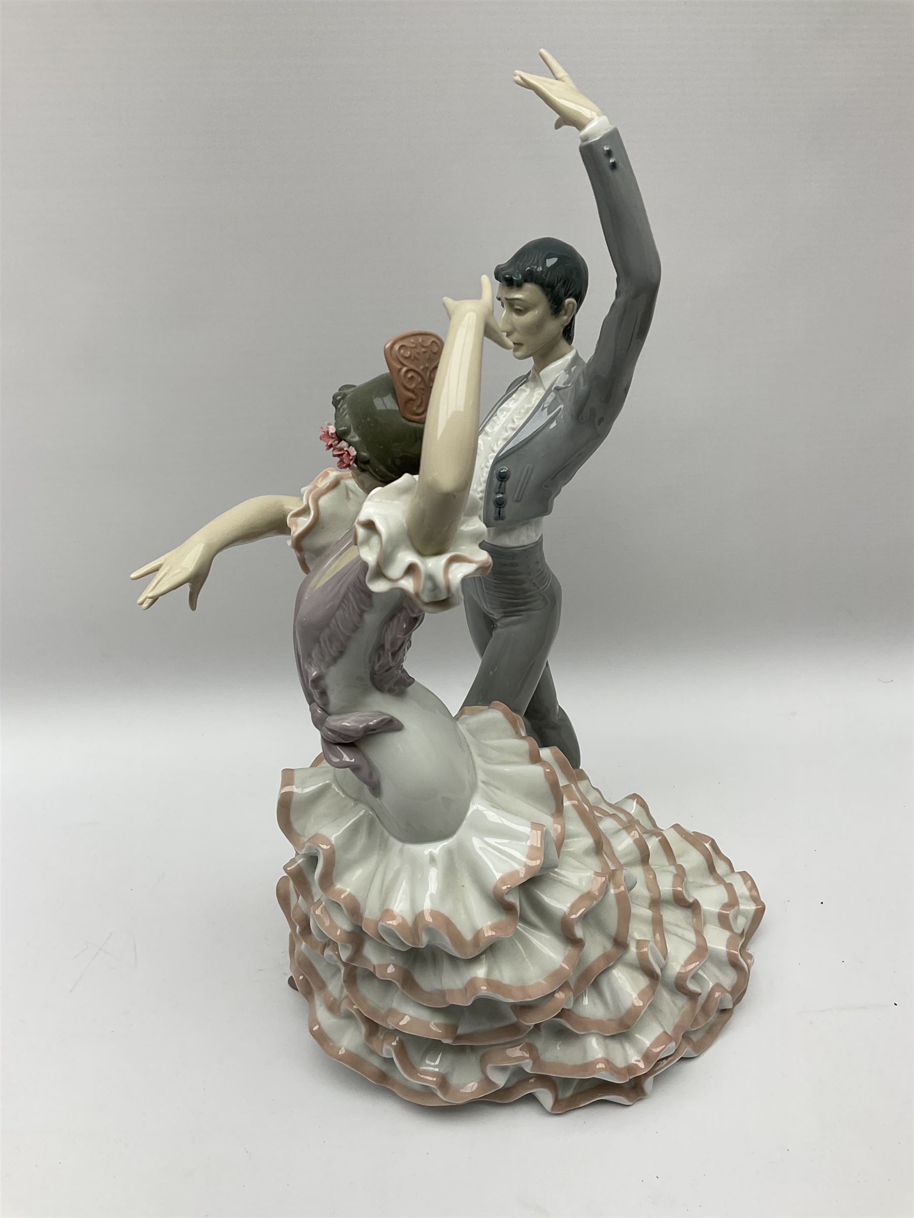 Lladro figure, A Passionate Dance, no 6387, H43cm