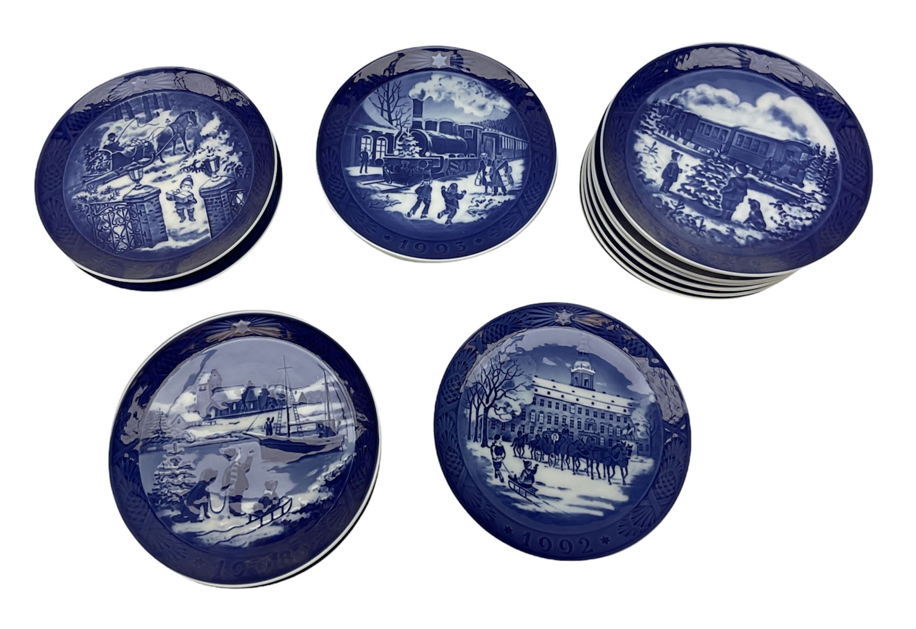 Royal Copenhagen nineteen assorted Christmas calendar plates, comprising 1982 and 1988 to 2005