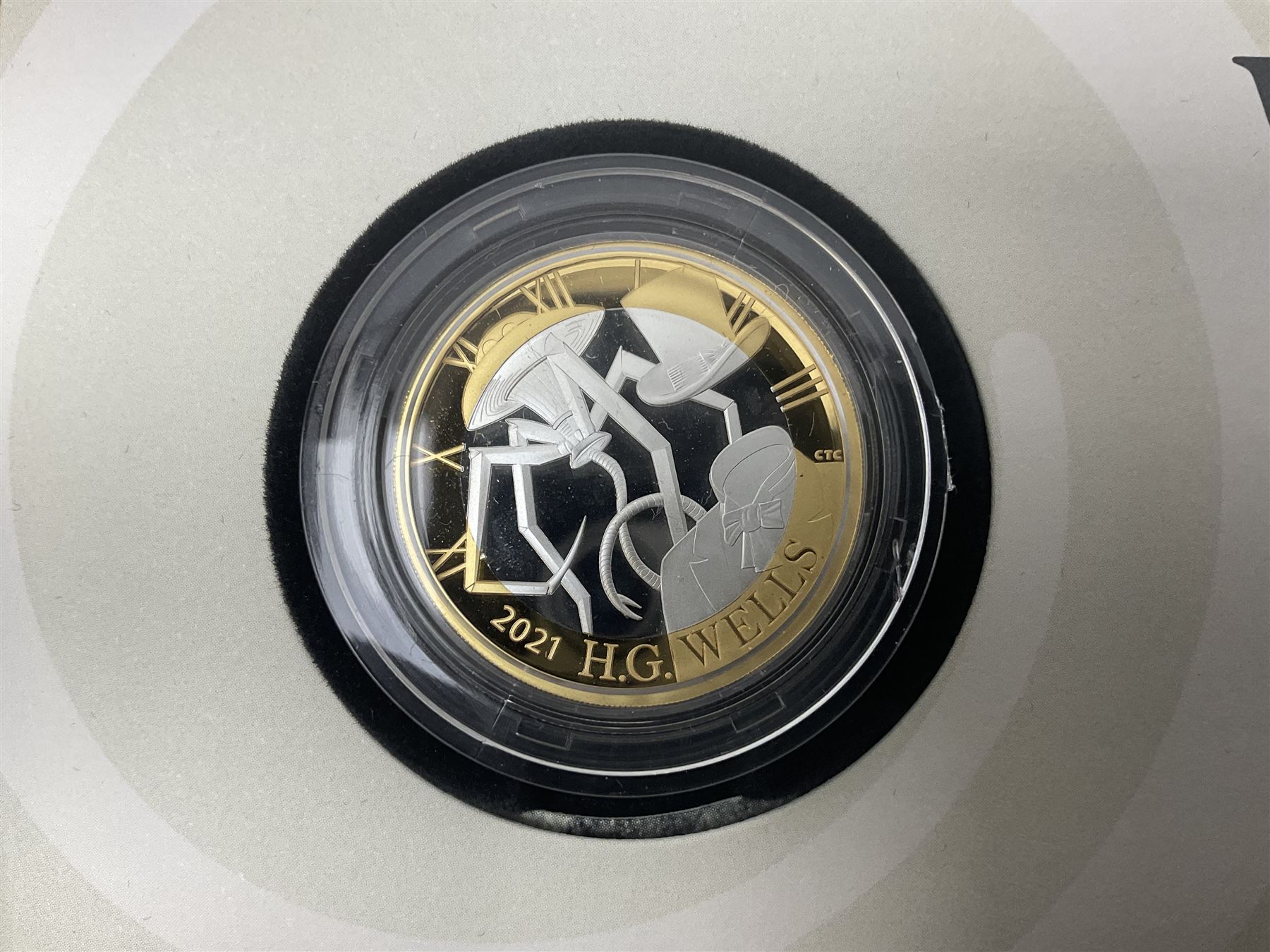 Five The Royal Mint Royal Mail silver proof coin covers, comprising 2021 'HG Wells' with two pounds, 2021 'HM The Queen's 95th Birthday' with five pounds, 2022 'Her Majesty The Queen's Platinum Jubilee 70 Years' with five pounds, 2022 'Her Majesty The Queen's Platinum Jubilee 70 Years' with fifty pence and 2022 '150 Years of The FA Cup' with two pounds, all in Royal Mail card boxes