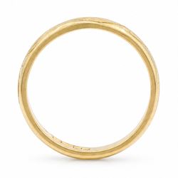 18ct gold wedding band with leaf engraved decoration 