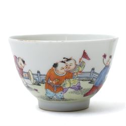 Pair of Yongzheng style tea bowls, decorated with boys playing with birds and butterflies, apocryphal six character mark within blue square to base, H4.5cm