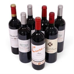 Mixed red wine, including Chateau Puy- Razac 2016 Saint Emilion three bottles, Chateau Chantalouette 2015 Pomerol, Mis En Bouteille au chateau 2020 Saint- Emilion etc, various contents and proof 