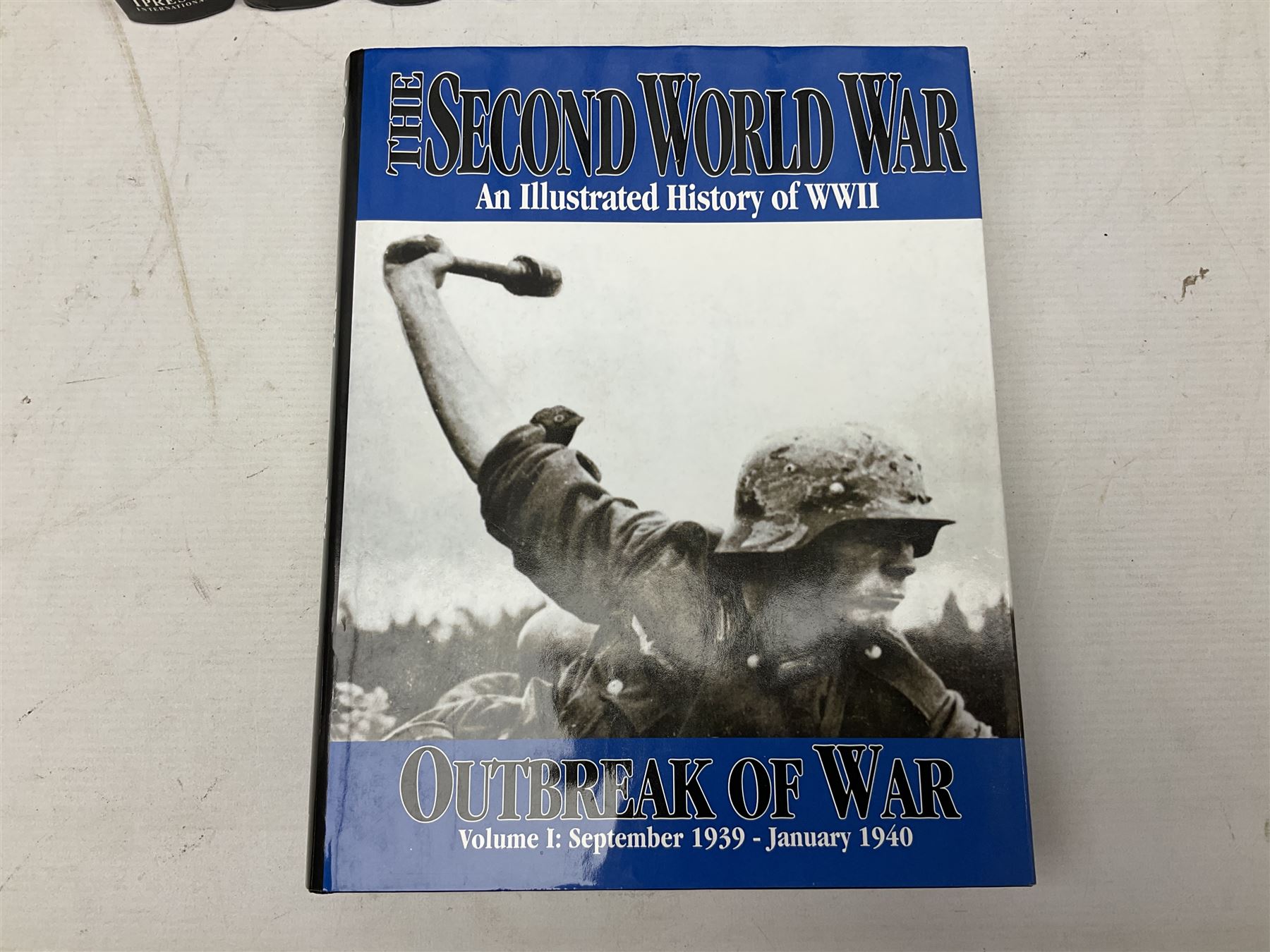 Trident Press: The Second World War - An Illustrated History of WWII. 2000. Ten volumes being a complete facsimile reprint of Hammerton's WW2 periodical 'The War Illustrated' from Vol 1 No 1 16th September 1939 to Vol 10 No 255 11th April 1947; all with dustjackets (10)