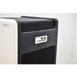 New - MAXVAC Medi 8 air purifier, variable air flow, suitable general hygiene and clear air, sterilises germs, combats dust, unpleasant odours and filters pollen for allergy sufferers, boxed, unused. Hammer price includes VAT, claimable for VAT registered businesses