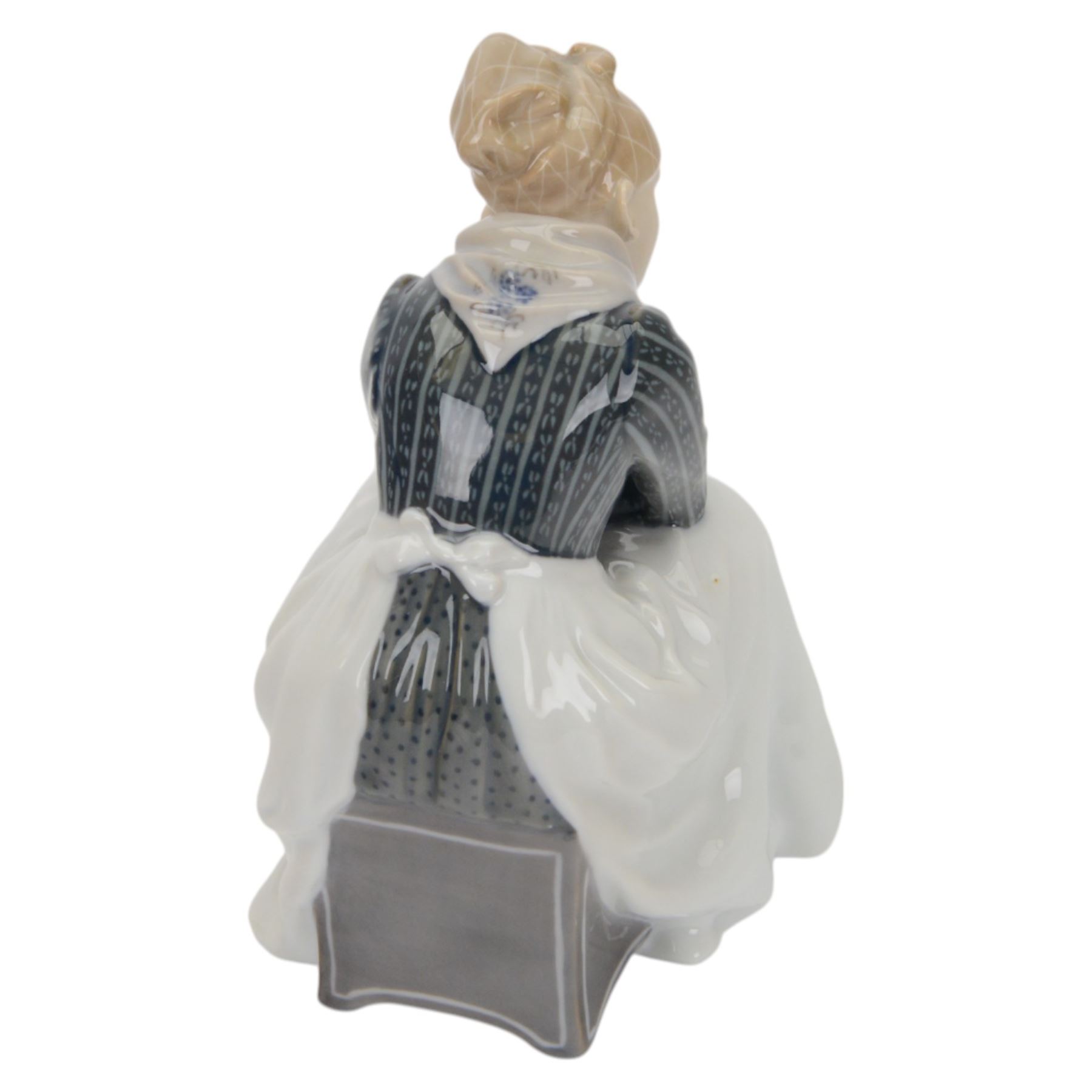 Royal Copenhagen, Fanoe girl, no.1324, H21cm