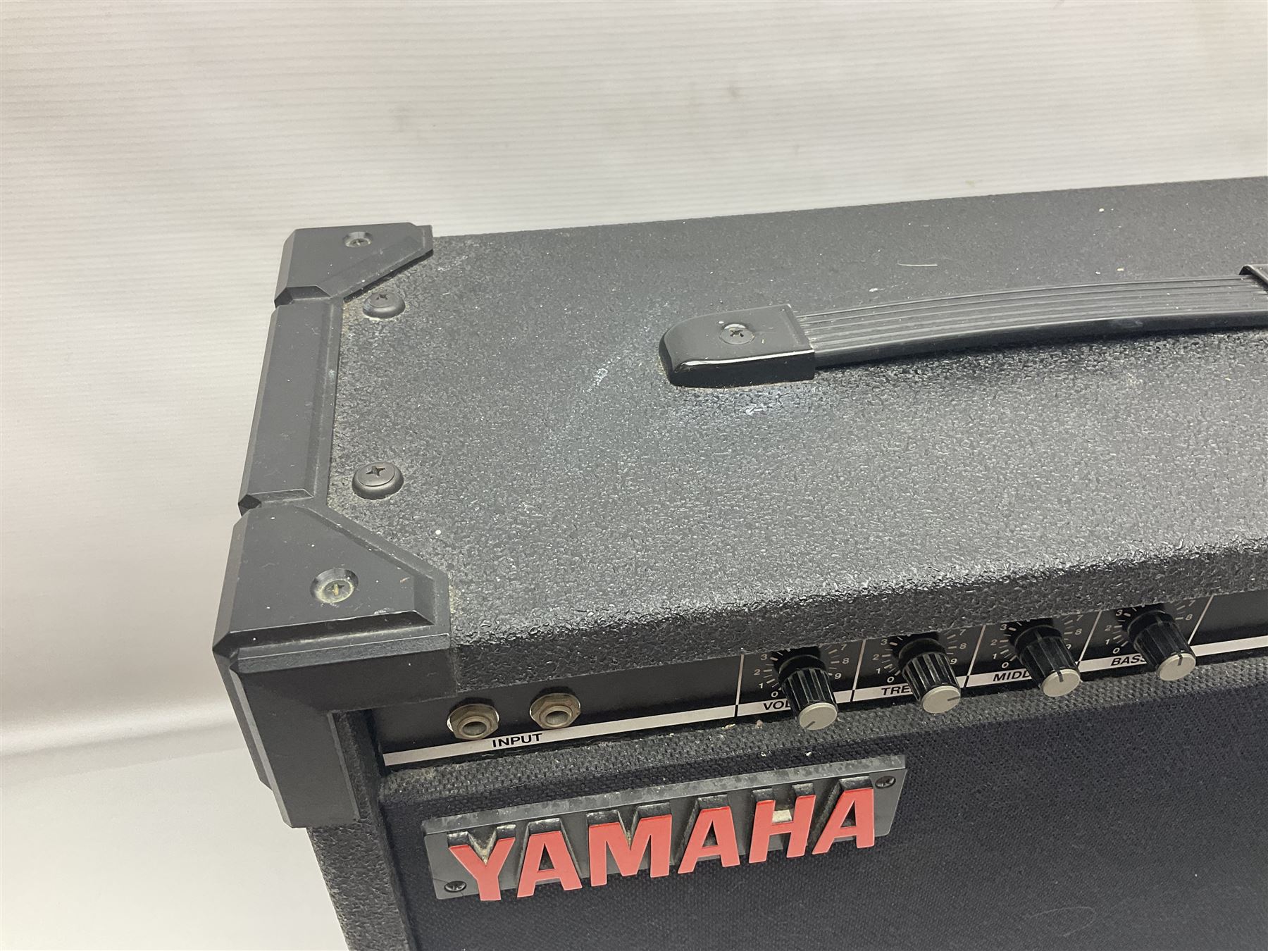 Yamaha VX Series 25B bass amplifier in black, serial no.4376 L49cm