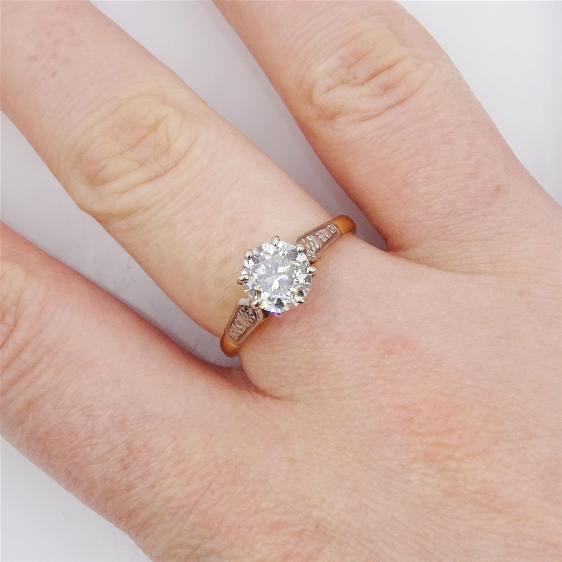18ct gold single stone round transition cut diamond ring, stamped, diamond 1.20 carat, with World Gemological Institute report