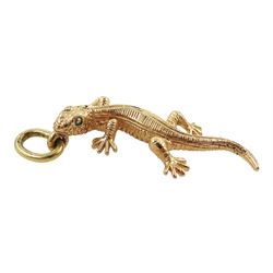 14ct gold lizard pendant/charm, hallmarked, approx 3.25gm