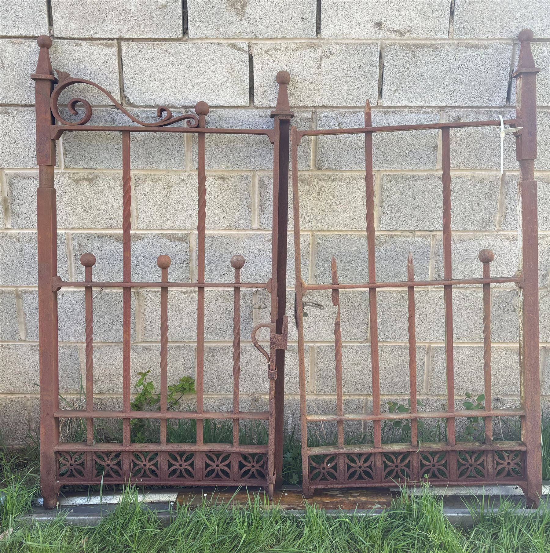 Heavy pair of wrought iron garden gates. H167cm, each Width 84cm - COLLECTION BY APPOINTMENT FROM: The White House, Thirsk Road, Easingwold, York, YO61 3NF - CALL 01723 507111 TO ARRANGE
