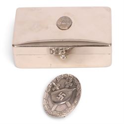 WWII German Third Reich 'silver' wound badge, numbered verso L22, together with a silver p...