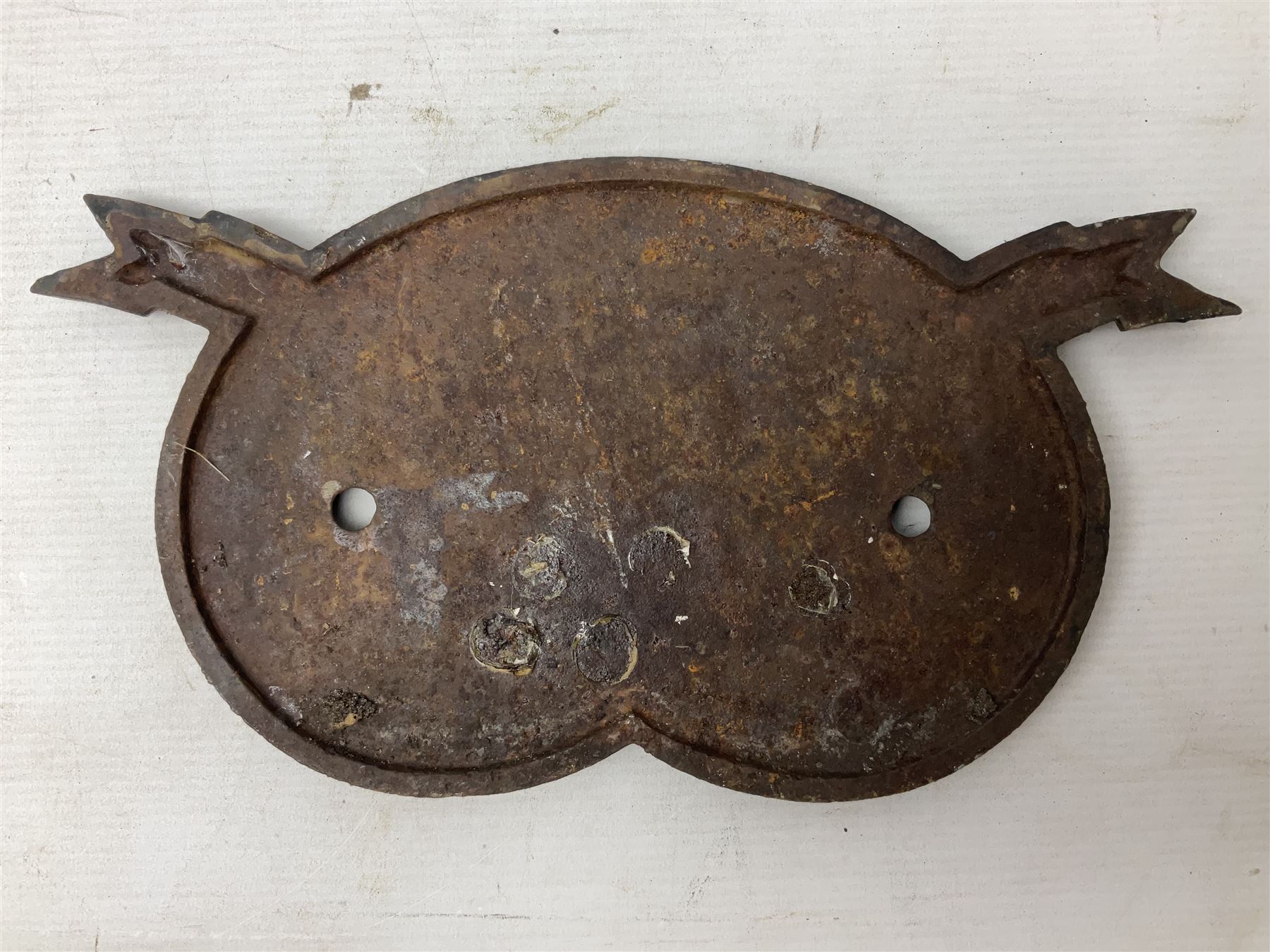 Victorian cast iron railway bridge makers plate, in the form of a Staffordshire Knot, detailed E.C. & J. Keay LD Birmingham Darlaston 1893, H31.5cm W15.5cm