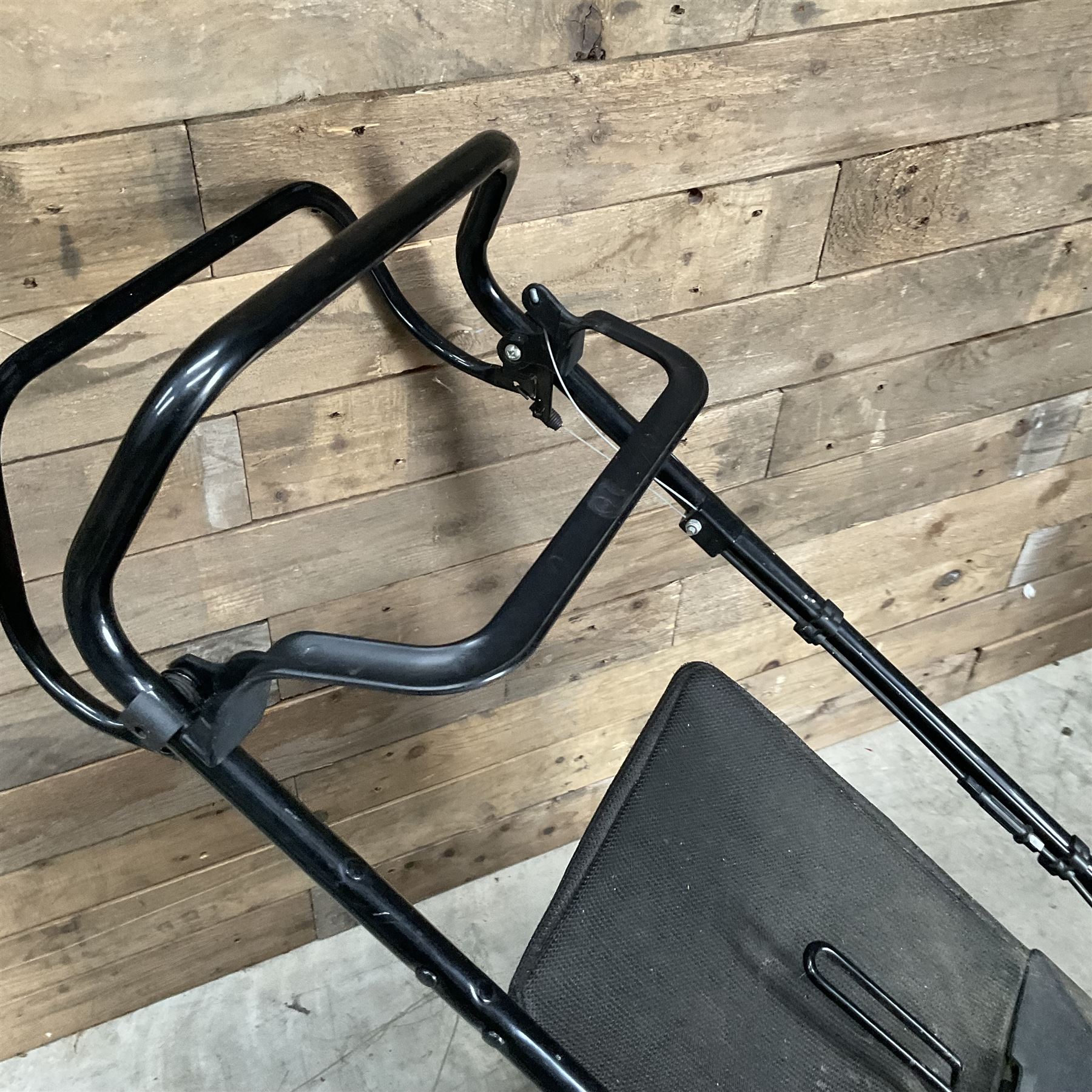 Hayter Motif 48 lawn mower 