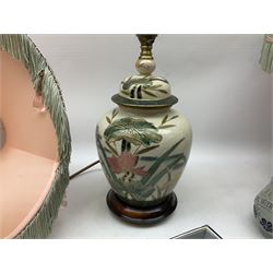 Pair of Oriental style table lamps in the form of ginger jars with covers, with pink tasselled shades, together with other ceramics to include boxed Wedgwood Jasperware, Royal Worcester, Spode and Halcyon days boxes etc