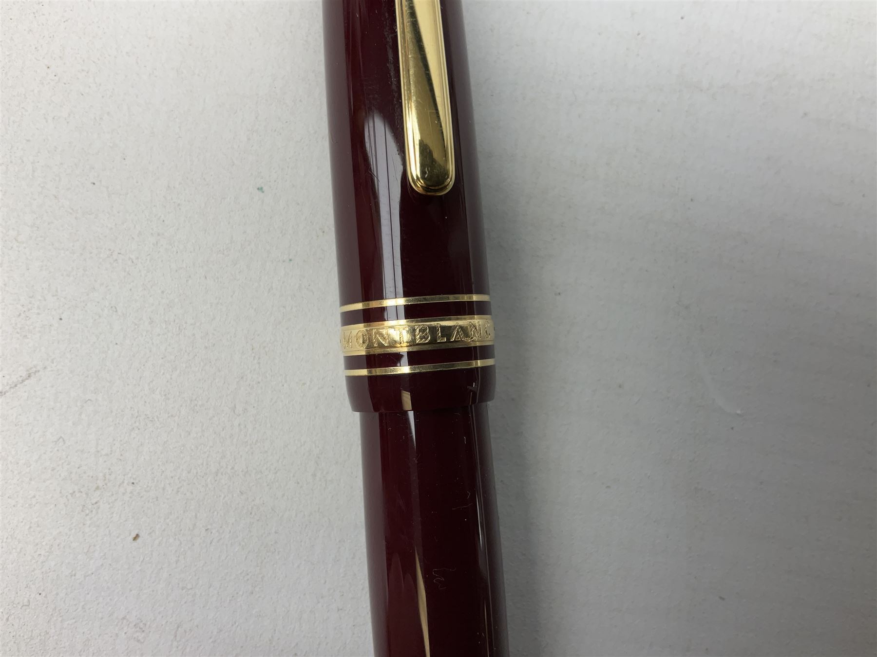 Mont Blanc Meisterstuck fountain pen, the burgundy lacquer body with