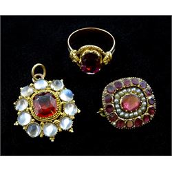 Georgian gold foil backed garnet and spilt seed pearl brooch, stone set pendant and a 9ct gold garnet ring (3) 