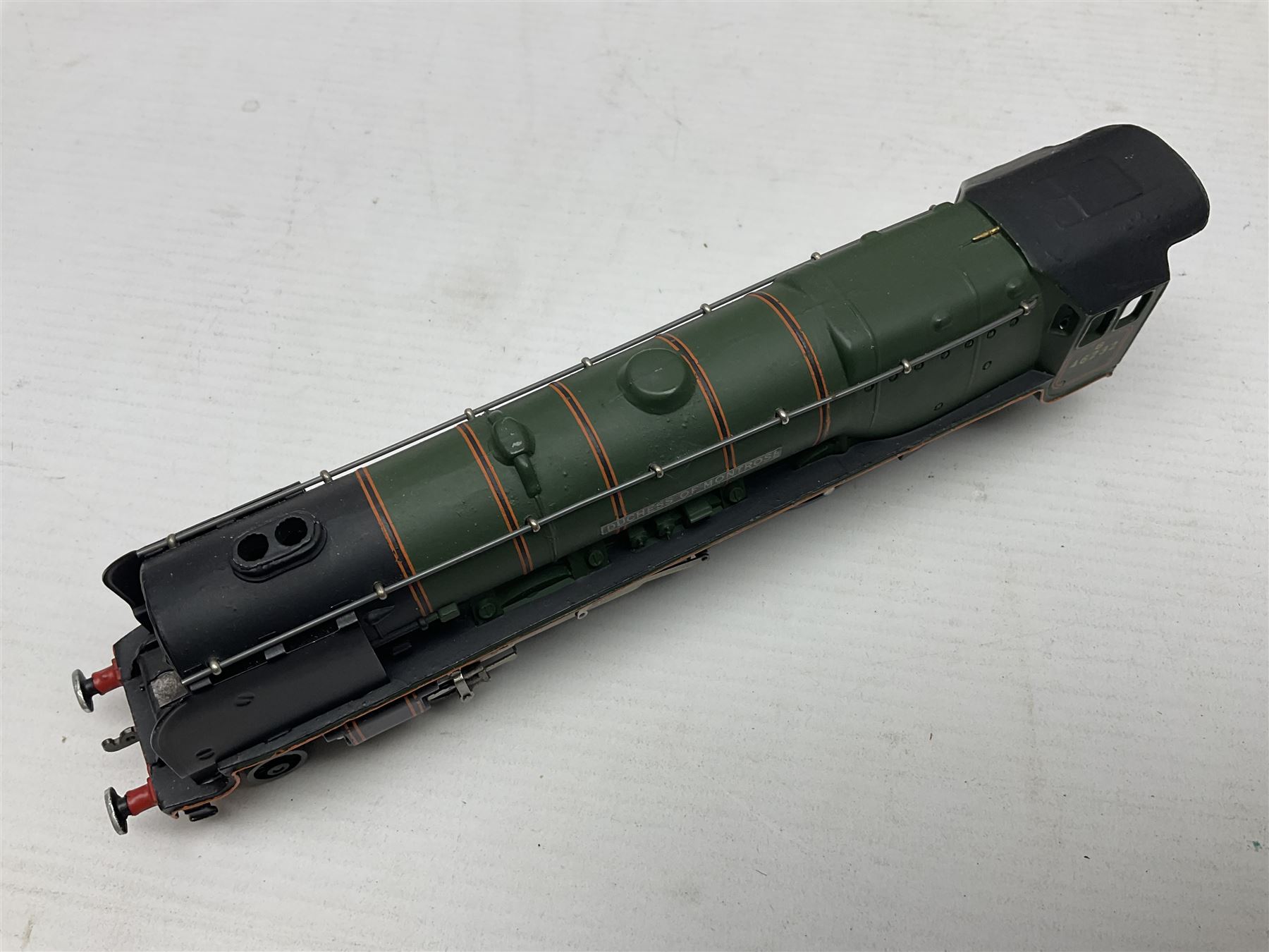 Hornby Dublo - 3-rail - Class A4 4-6-2 locomotive 'Mallard' No.60022 in BR green; in original box; and Duchess Class 4-6-2 locomotive 'Duchess of Montrose' No.46232 in BR matt green; in original plain blue box; with associated tender in plain blue box (3)