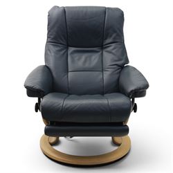 Ekornes - Stressless 'Mayfair, Classic Power' motorised swivel recliner armchair, size medium, upholstered in blue leather, raised on an oak finish frame