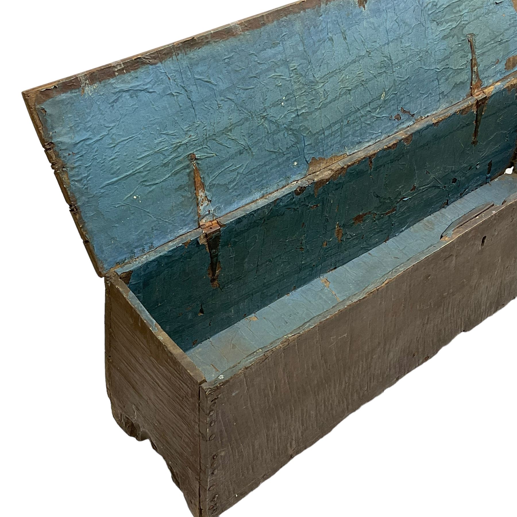 16th/17th century oak six plank boarded kist 