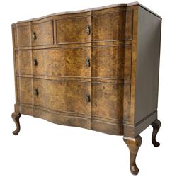 Early to mid-20th century figured walnut serpentine chest, moulded top over two short and two long cock-beaded drawers, fitted with drop handles in the form of shields with three recumbent lions, on cabriole feet