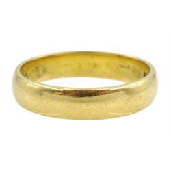 18ct gold wedding band hallmarked, approx 5.5gm