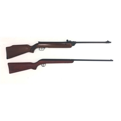  Vintage BSA break action air rifle, stock stamped with trade mark, a Series 70 Model 79 break action air rifle, part chequer stock, both L107cm, with one soft carry case and one slip, (4)  