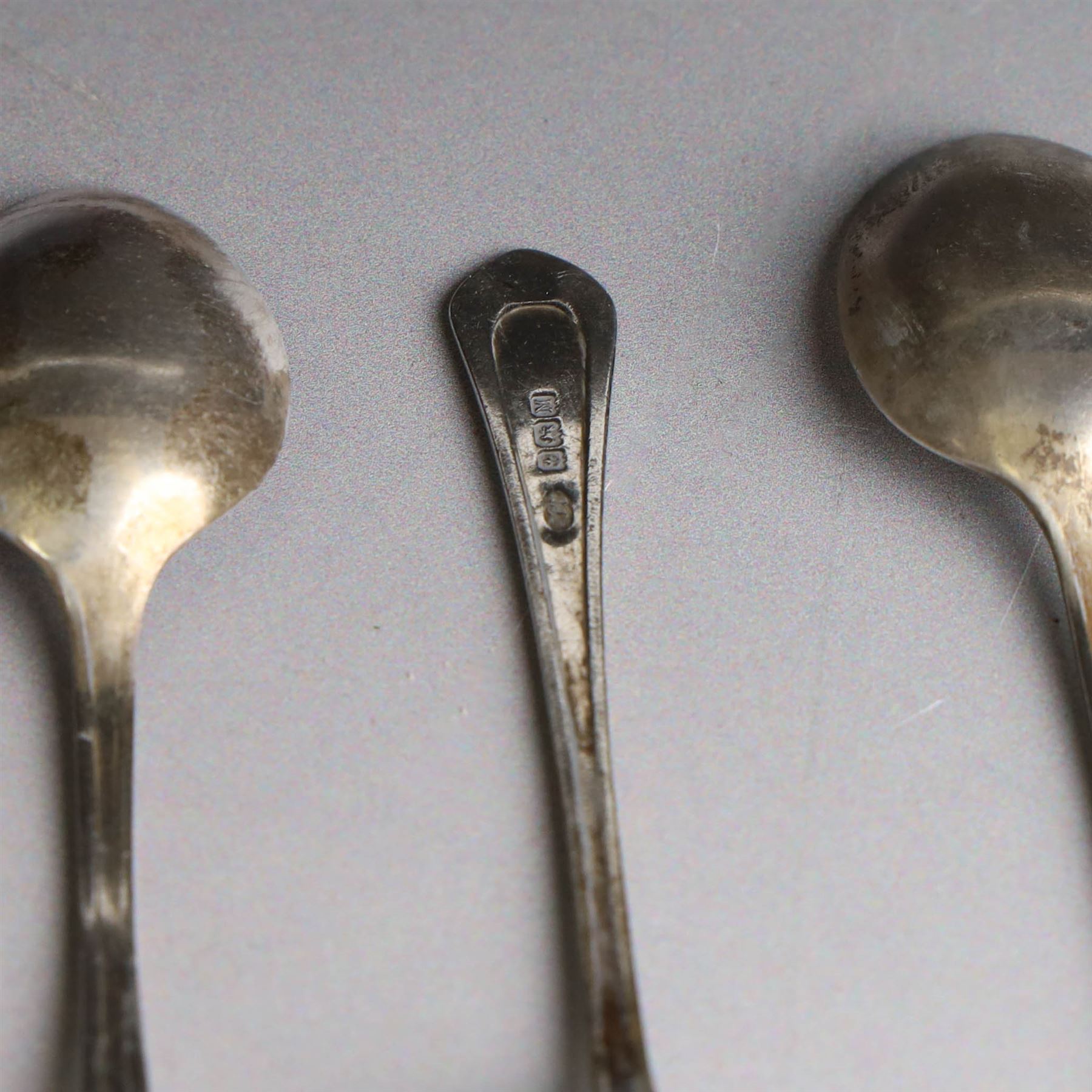 Set of six 1930s silver teaspoons and sugar tongs, hallmarked Arthur Price & Co Ltd, Birmingham 1936, in fitted case 