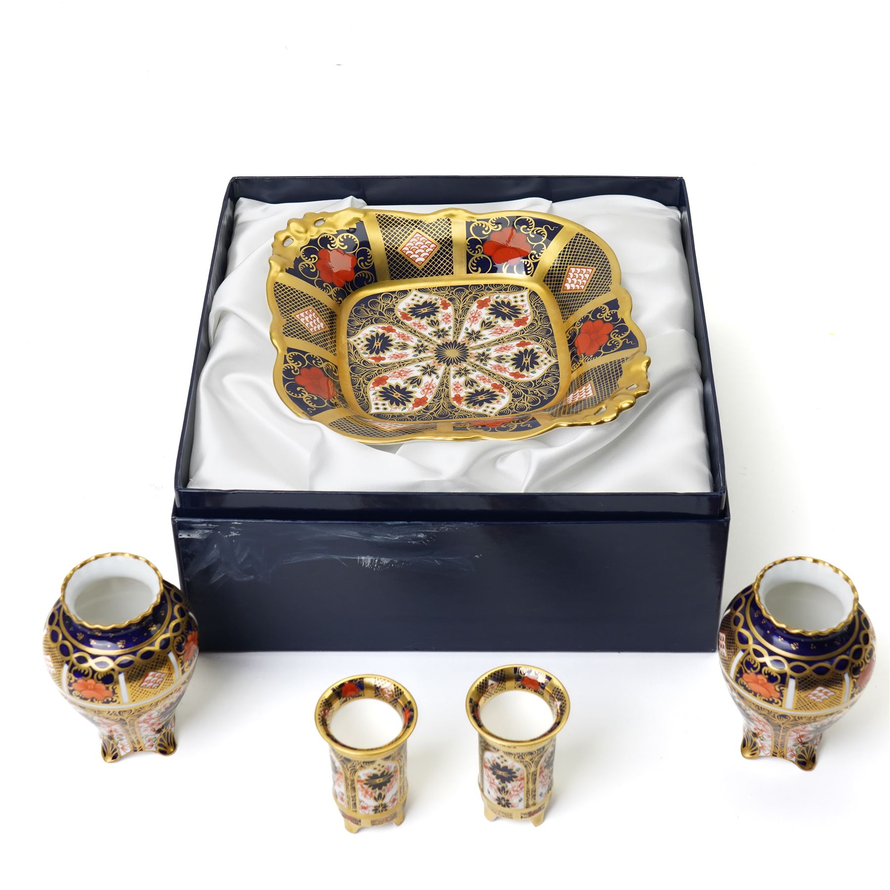 Royal Crown Derby Imari 1128 pattern square footed basket/dish, boxed, W23cm; together with two further pairs of vases in the same pattern, H9.5cm and H7cm (5)