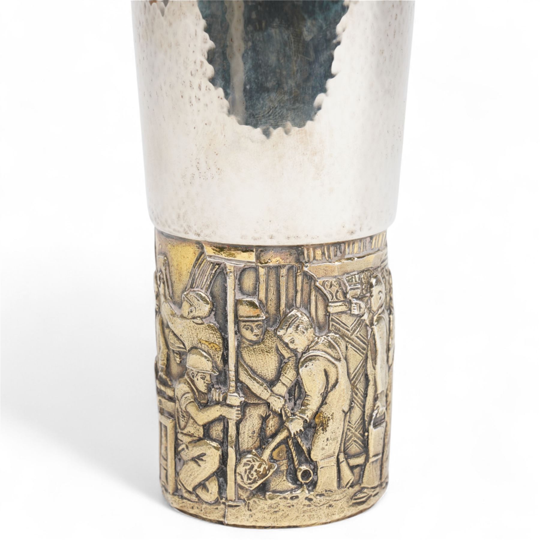 AURUM - The York Minster parcel gilt silver goblet by Hector Miller commemorating 500th Anniversary of the completion of York Minster and completion of the restoration  H17cm London 1972, limited edition 421/500 in original box