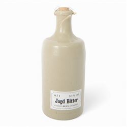 Waldemar Behn jagd bitter, in stoneware bottle, 32% vol 0.7L