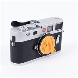 Leica M8 digital rangefinder camera body, with chrome finish, serial number 3196518, circa 2007, in original inner and outer boxes with charger and instructions 