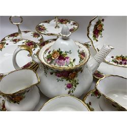 Royal Albert Old Country Roses pattern tea and dinner service, including teapot, coffee pot, two milk jugs, two open sucriers, six teacups and saucers, six dinner plates, six soup bowls, etc  