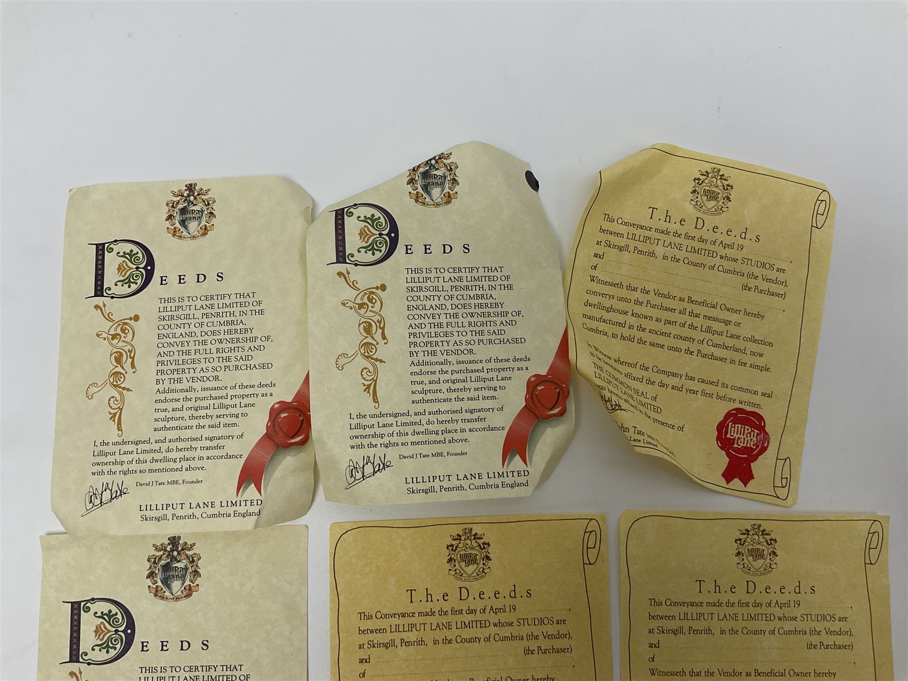 Sixteen Lilliput Lane models from the European collections, to include Dutch Collection; Aan de Amstel, Wipmolen, French Collection; Cabane De Guardian La, Porte Sachoenenberg La, German Collection Alte Schmiede, Das Rathaus, etc some with original boxes and deeds 