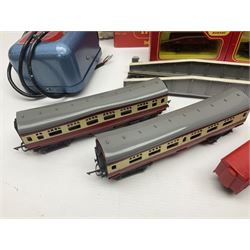 Tri-ang/Hornby '00' gauge - Princess Class 4-6-2 locomotive 'Princess Elizabeth' No.46201 with tender; Battle Space Turbo Car, boxed; four passenger coaches, buffet car, track cleaning car and eight wagons, all boxed; and various other accessories