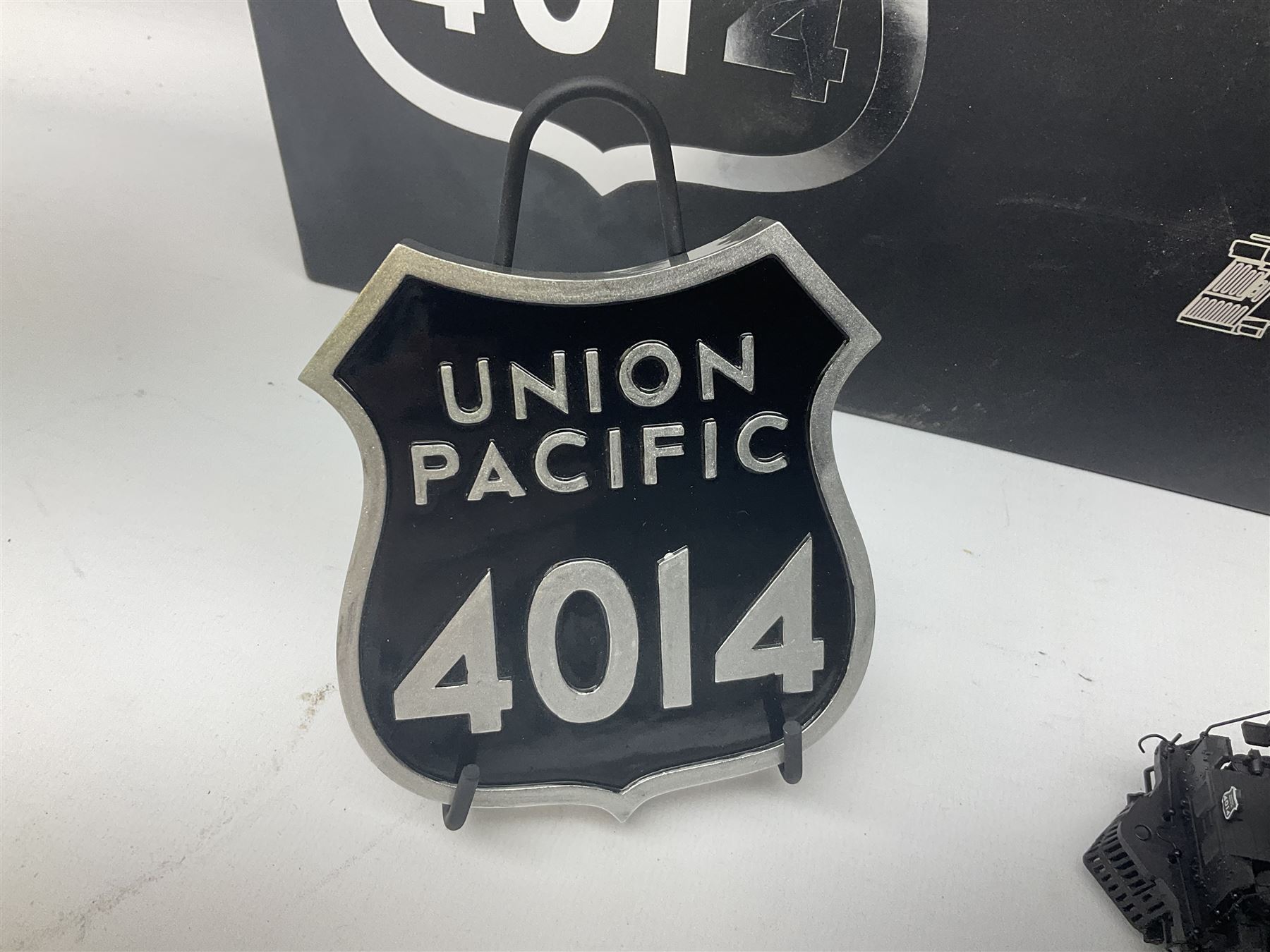 Hornby Hobbies Rivarossi HO scale Union Pacific 4014 60th Anniversary Celebratory Model