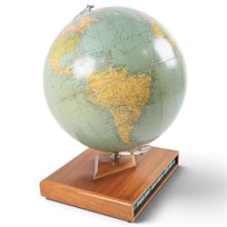 Mid 20th cent. Philips' Challenge Globe pub. 1969, chrome support mounted on teak base with enclosed original Philips' Record Atlas, H46cm