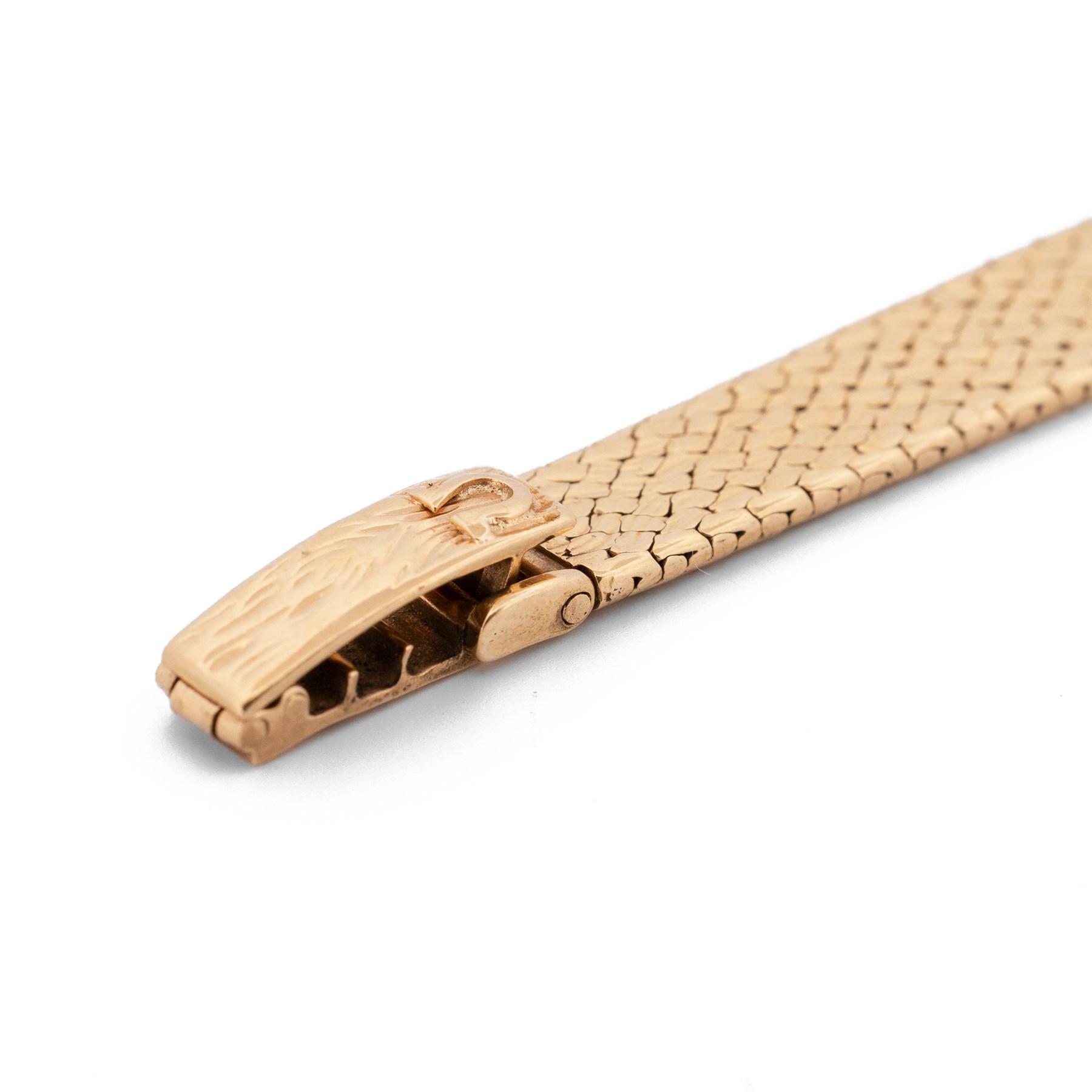 Omega Ladymatic 9ct gold automatic wristwatch, Cal. 661, silvered dial with baton hour markers, on integral 9ct gold bracelet, Birmingham 1968