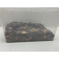 Large quantity of mostly Great British half penny coins, various dates and monarchs including Queen Victoria, King George V, Queen Elizabeth II etc